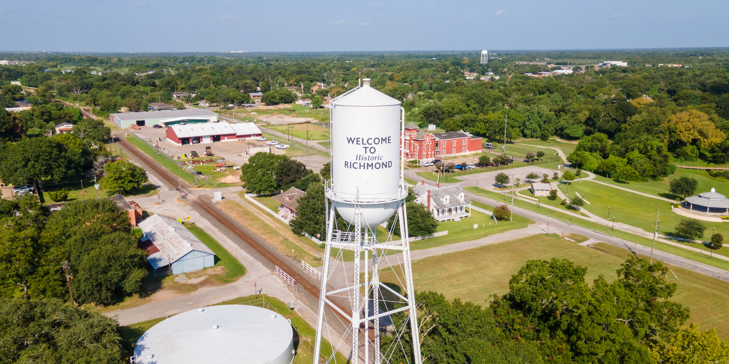 Photo of Richmond water tower with Richmond in the background