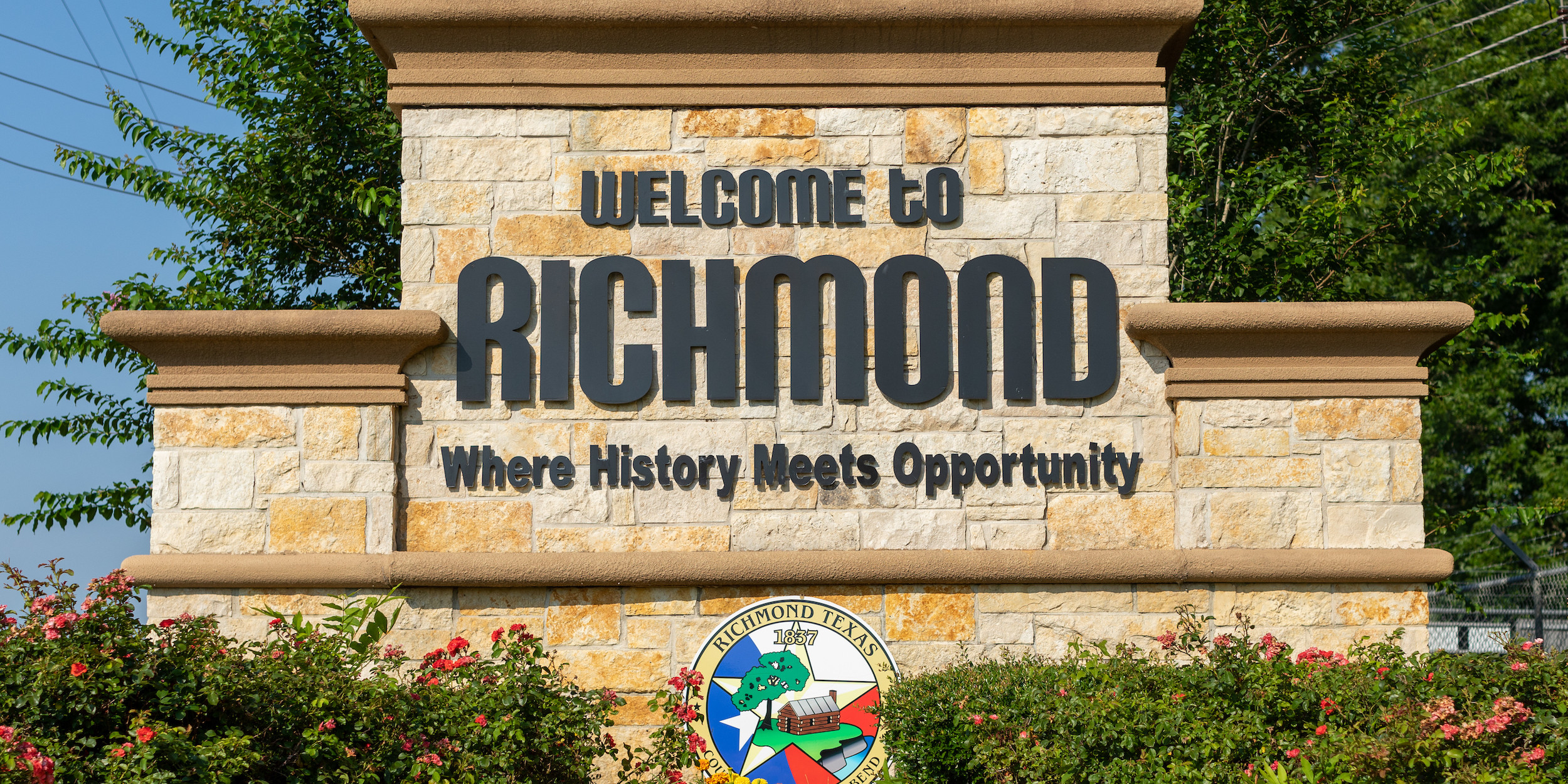 Welcome to Richmond sign with slogan "where history meets opportunity"